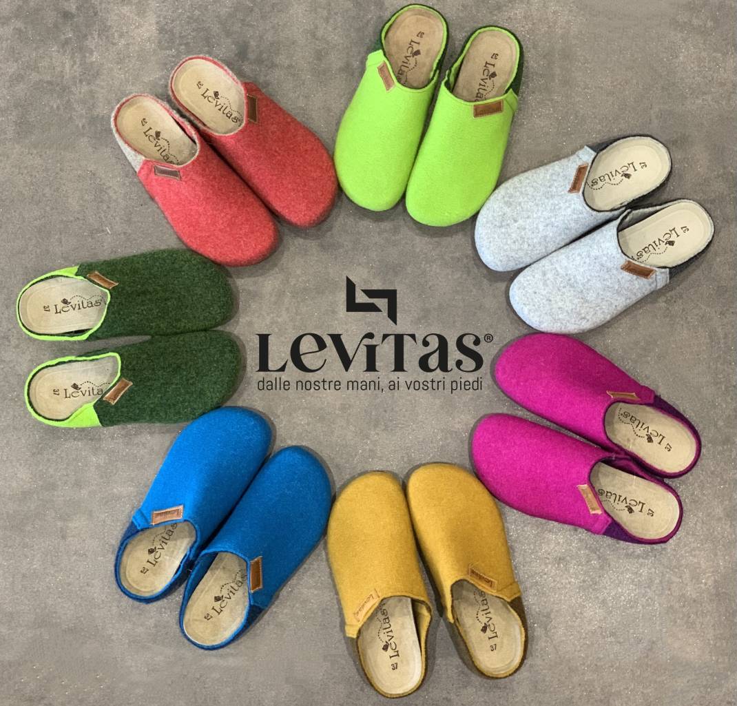 natale-a-trento-casette-44-levitas---dalle-nostre-mani-ai-vostri-piedi